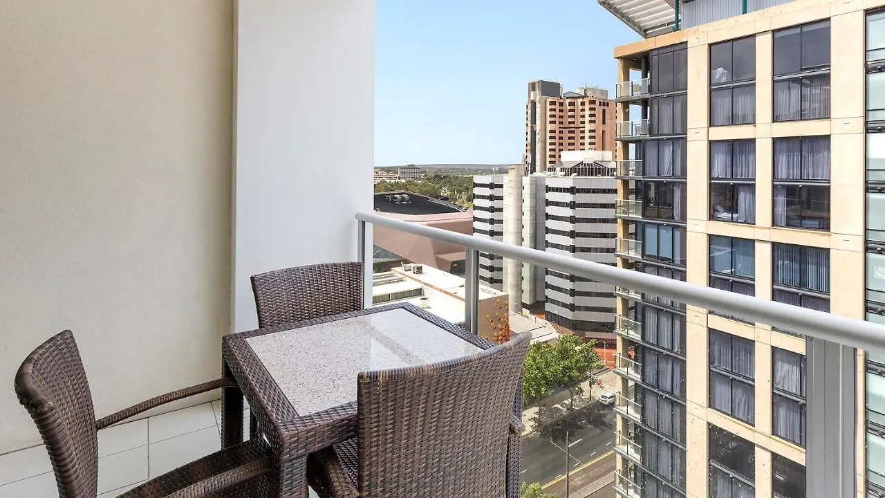 Oaks Adelaide Embassy Suites